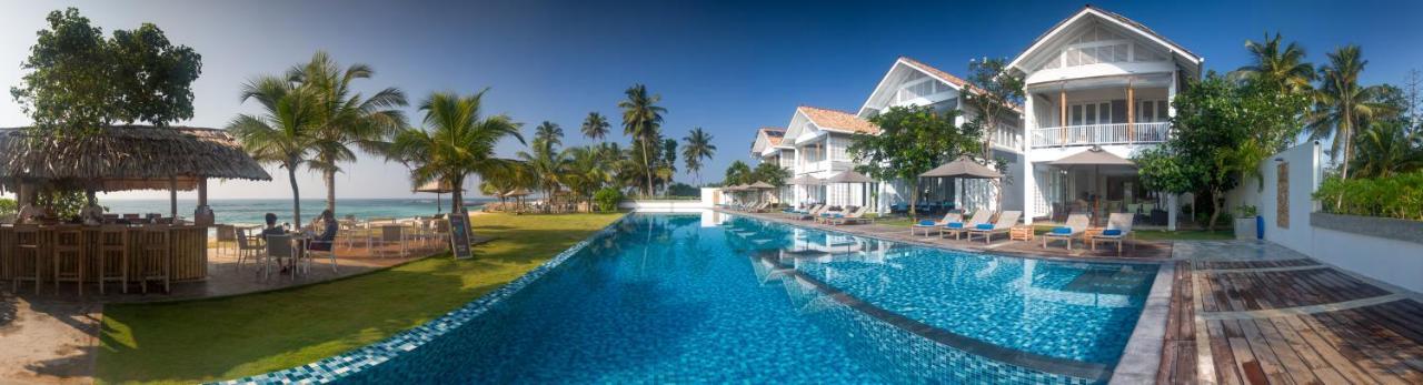 Sri Sharavi Beach Villas & Spa - With 43 Metre Saltwater Infinity Pool Mirissa Exterior photo